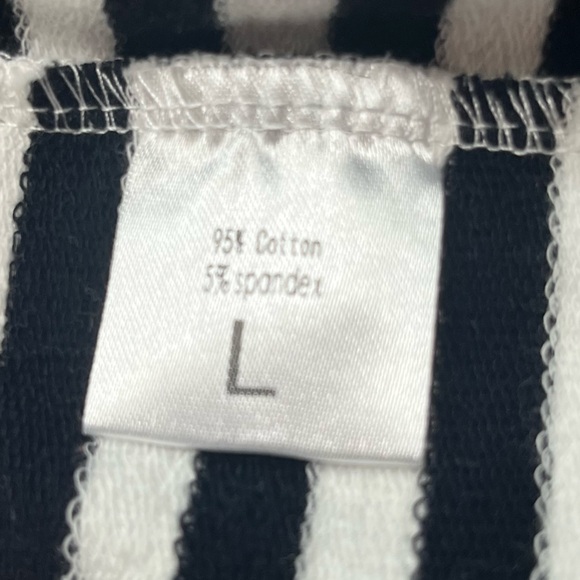 NWOT Striped Oversized Crewneck Top - Picture 9 of 9